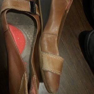 Hushpuppies 7.5 Brown Leather Flats
